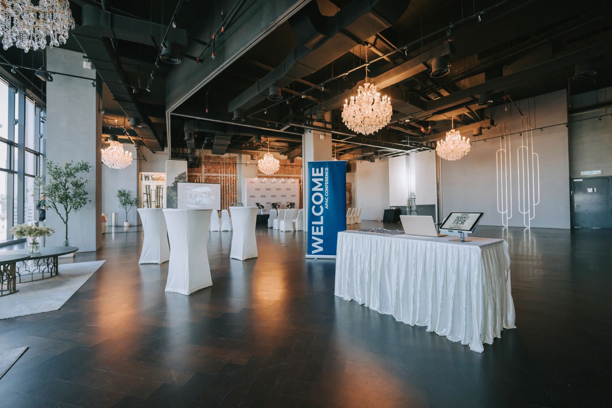Event check-in and reception setup